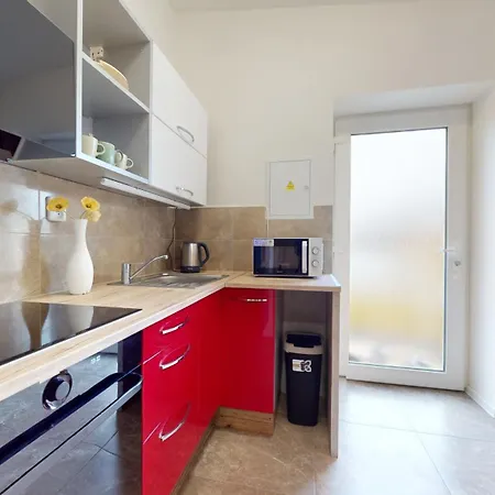 アパート Visnova *